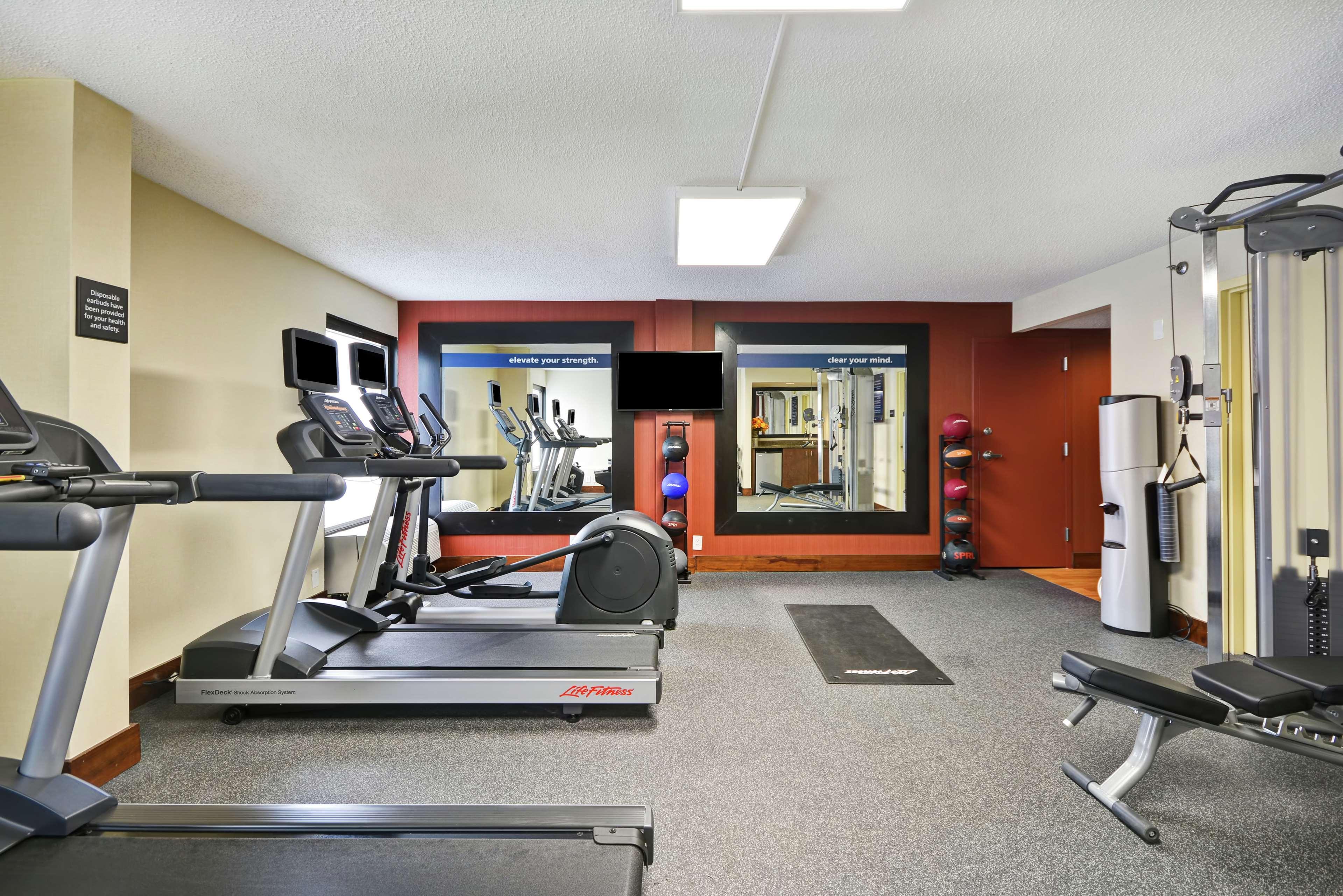 Hampton Inn Birmingham/Mountain Brook Exterior photo