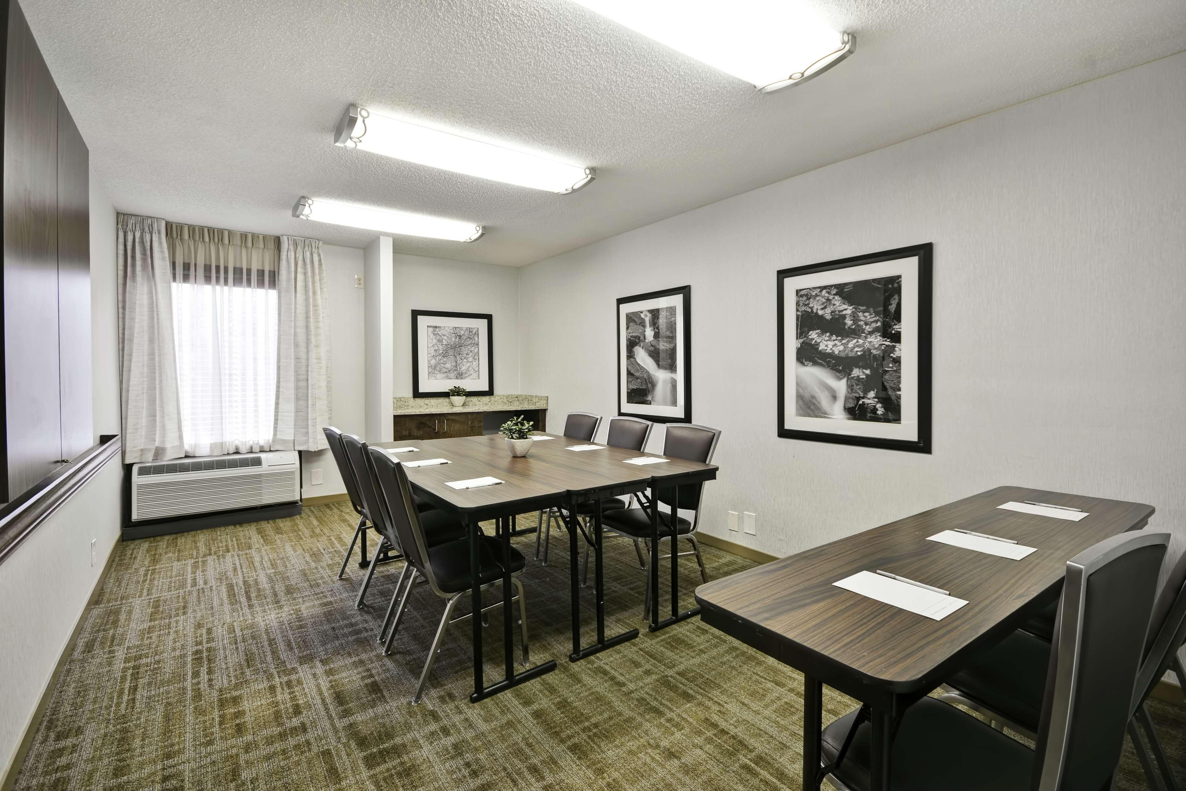 Hampton Inn Birmingham/Mountain Brook Exterior photo