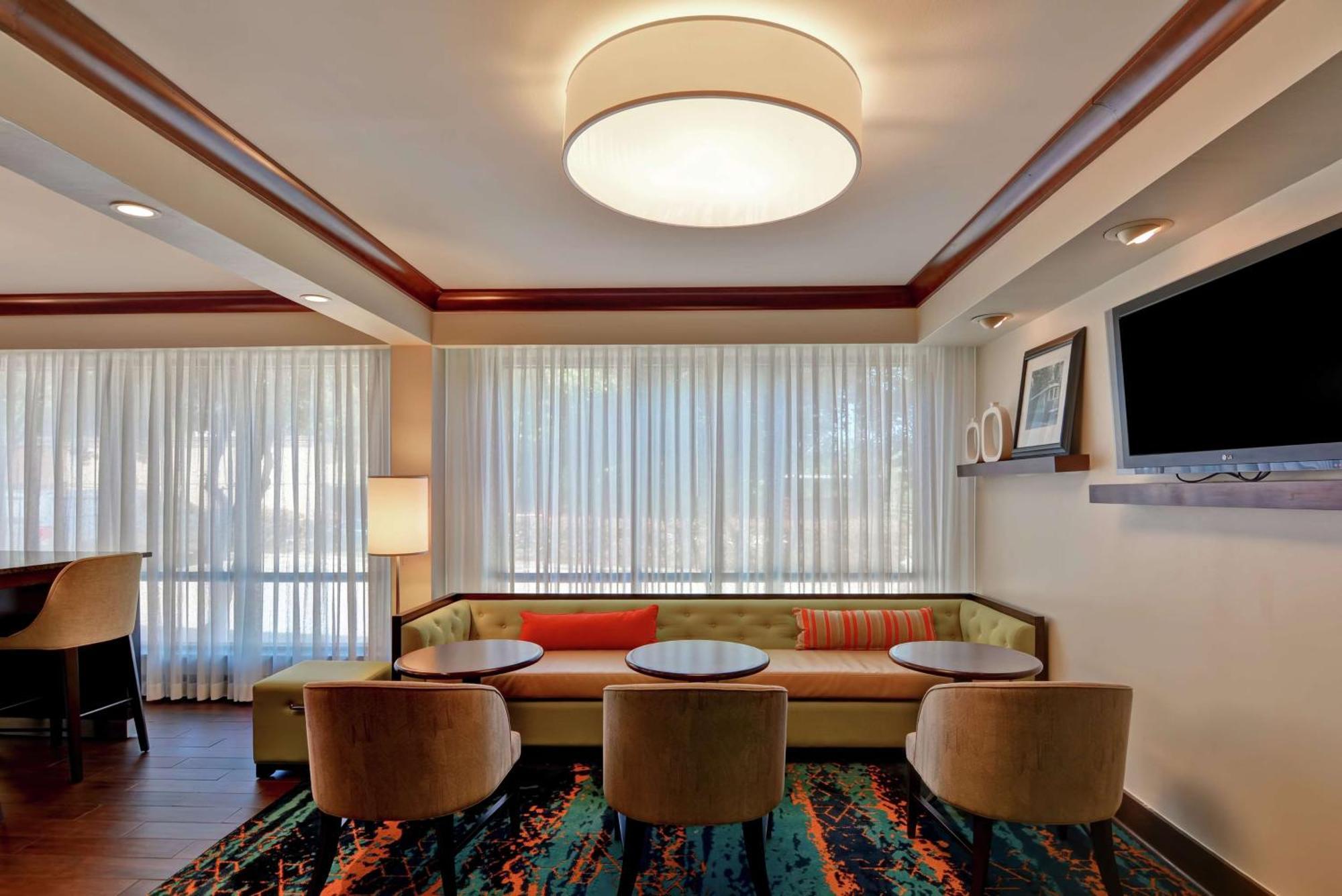 Hampton Inn Birmingham/Mountain Brook Exterior photo